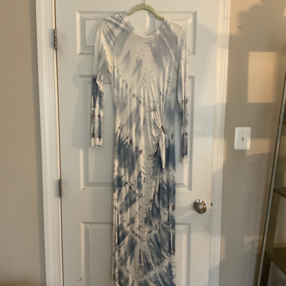 Young Fabulous & Broke Blue and White Tie-Dye Long Sleeve Maxi Dress